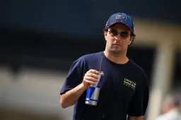 Perez bricht sein Schweigen, nachdem er seinen Abschied von Red Bull angekündigt hat