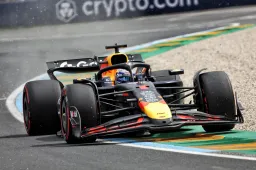 Horner blij met P3 Verstappen: 'Bemoedigend resultaat voor Max'