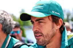 Alonso constate les progrès de Mercedes : "Ils font des pas en avant"