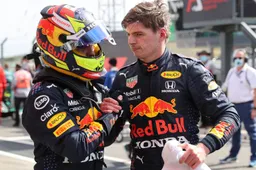 In beeld: Verstappen en Perez nemen het tegen elkaar op in karts-ballonrace