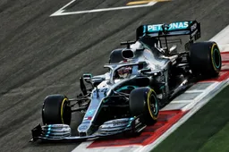 Mercedes zeer tevreden met P1 en P2: "Seizoen afsluiten zoals we begonnen!"