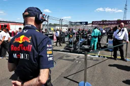 Newey está em negociações com a Red Bull sobre sua saída