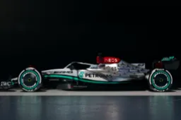 In pictures | See the new Mercedes W13 for Russell and Hamilton here
