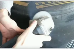 Zo ziet de binnenkant van een Pirelli F1-band eruit!