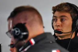 Hamilton lijkt sterker dan Russell na upgrades: 'Dat is puur toeval'