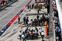 Pitstopdrama bezorgt McLaren hoofdpijn: "Zitten daar echt niet op topniveau"