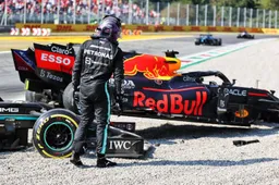 Accident between Hamilton and Verstappen is race incident: 'Just happens'