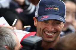 Ricciardo refuses to rule out McLaren move