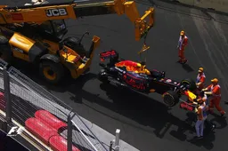 Uitslag VT1: Hamilton P1, problemen voor Red Bull