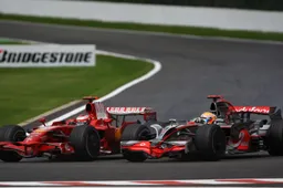 Belgische GP: Verstappen imponeert, Crashkid Vettel en duels in de regen