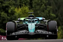 Stroll crasht in natte VT3: Zorgen om deelname aan kwalificatie?