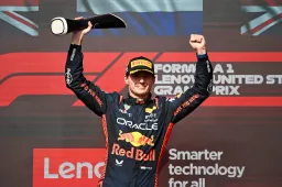 Verstappen sobre los abucheos en el GP de los EEUU: "A casa con el trofeo"