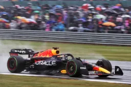 Weerupdate | Het miezert in Silverstone, donkere wolken boven het circuit