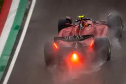 Sainz feels guilty: 'Sorry to the entire team and every fan out there'