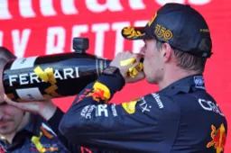 Podcast | Getergde Max Verstappen laat Perez zien wie de baas is in Baku