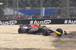 Vroege exit voor Perez in Australië: Mexicaan veroorzaakt rode vlag