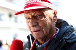 Lauda weet zeker: 'Met Lauda was Mercedes al uit de crisis geweest'