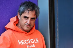 Montoya weet het zeker: 'Deze coureur weet dat hij weg moet bij zijn team'