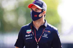 Perez over helpen van Verstappen: "Overduidelijk dat hij voor titel gaat"