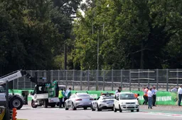 Coureurs bekritiseren broodjeskerbs: "Waarom ligt dat ding daar überhaupt?"