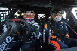 Even terugblikken: de ronde van Max Verstappen in een supercar over Albert Park
