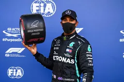 Hamilton moet naar stewards: "Er is altijd wel wat"