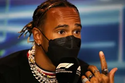 Kritiek op piercing-statement van Hamilton: 'Hij vroeg hier zelf om'