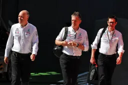 Mercedes insiste: "Prestazioni deludenti non solo a causa dei sidepods".