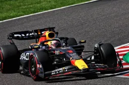 Verstappen domina le qualifiche in Giappone, seguito dalle due McLaren
