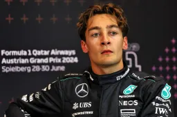 Russell ha un piano astuto: "Aspetterò che Norris e Verstappen sbaglino".