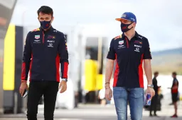 Albon ontkracht Verstappen-theorie: 'Heeft niks met de auto te maken'