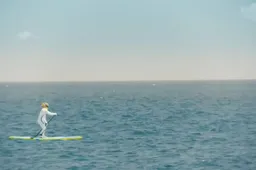 Lewis Hamilton probeert aan vakantie te ontsnappen