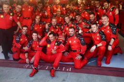 Sainz fier de Ferrari : "La mentalité est partout"
