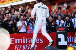 Lewis Hamilton: "Proud that I can write history together with this team"