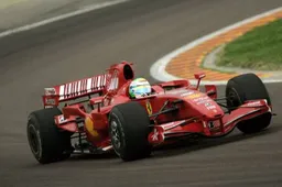 Formule 1-auto's te koop tijdens raceweekend Abu Dhabi