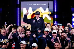 How did Verstappen win the F1 world title himself with these 8 Grands Prix
