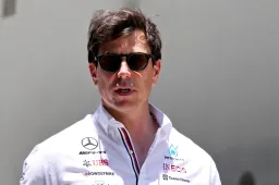 Lobt Mercedes-Chef Wolff hier Verstappen? Das gilt auch für den Fahrer".