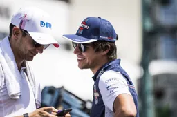 Rode vlag in VT2: Lance Stroll parkeert zijn auto keurig in de muur!