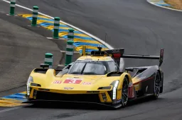 Van der Zande op koers voor derde zege in autosportklassieker
