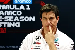 Wolff crashes under the watchful eye of Netflix at Imola circuit