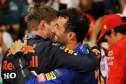 Ricciardo reageert hilarisch op Verstappen: 'Crazy!'