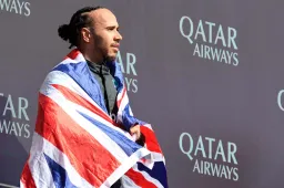 Villeneuve voorziet uitdaging Hamilton: ‘Hij heeft nooit zo’n jaar gehad als Verstappen’