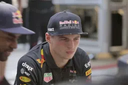 Video: Verstappen speelt Streetfighter tegen professionele gamer