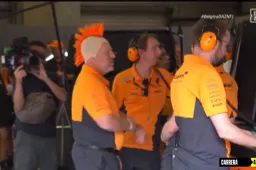 Brown causa alvoroço nos boxes da McLaren com este penteado surpreendente