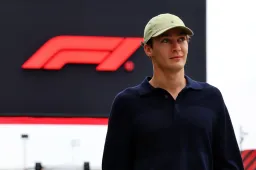 George Russell deelt foto's van vakantie in LA met zijn vriendin: "LA Vibes"