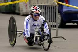 Oud F1-coureur pakt goud op de Paralympics!