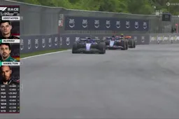 Mooie boardradio voor Verstappen na zijn evenaring van Ayrton Senna