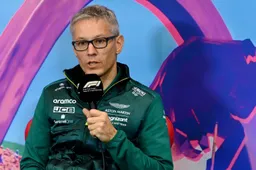 Aston Martin espère que Vettel restera : "Il devrait être en mesure de le faire".