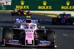 Lance Stroll is als een kind zo blij met zijn nieuwe speeltje