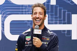 Ricciardo testa carros da Ford em Michigan
